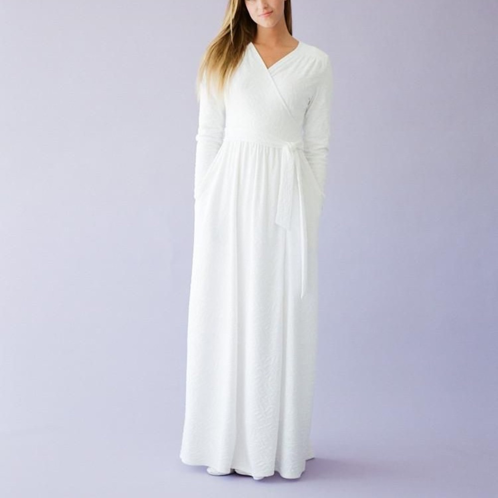 White Maxi Dress Long Sleeve Like New Size Small